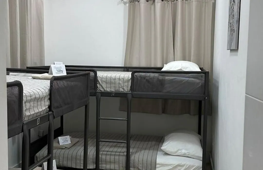 104 Mixed Shared Rooms Central, Friendly, Affordable-1
